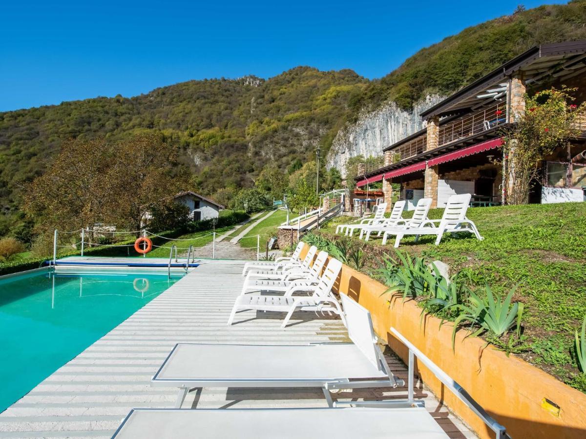 Cozy Chalet At Marone Lake Lombardy With Pool Экстерьер фото