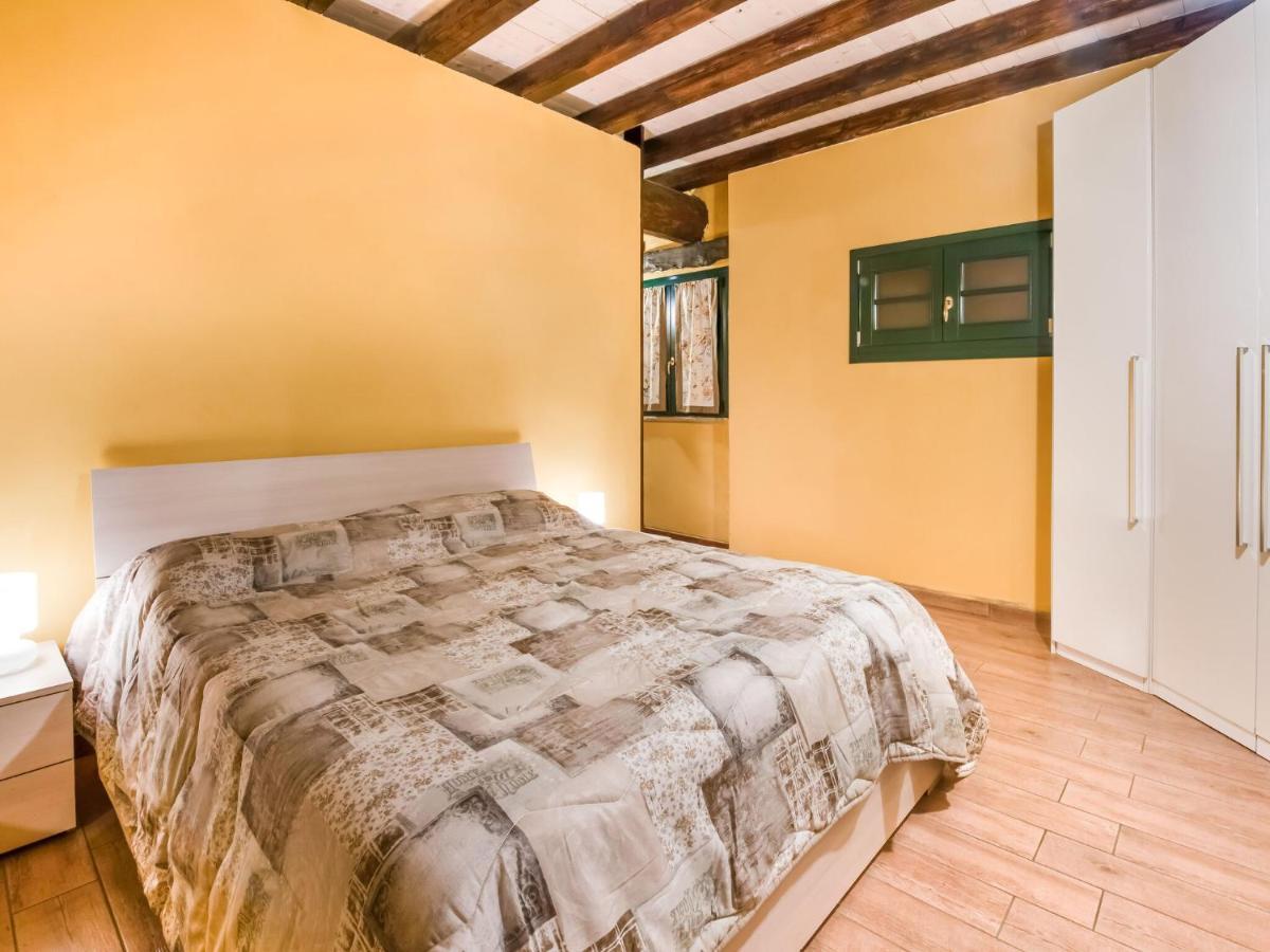 Cozy Chalet At Marone Lake Lombardy With Pool Экстерьер фото