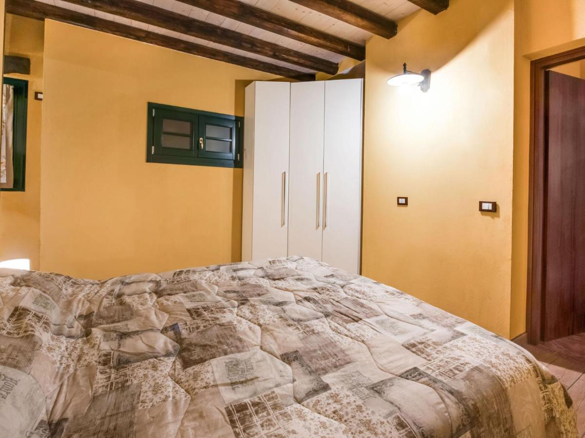 Cozy Chalet At Marone Lake Lombardy With Pool Экстерьер фото